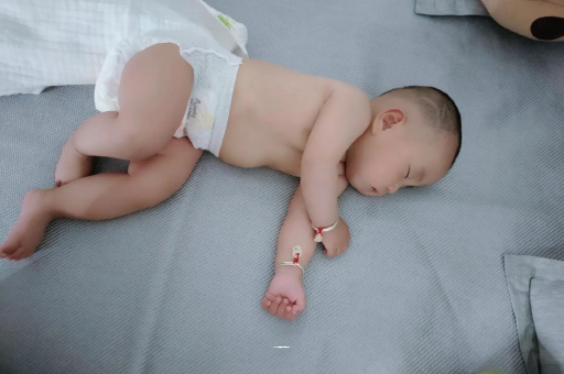 仁寿怀孕多久会显肚子